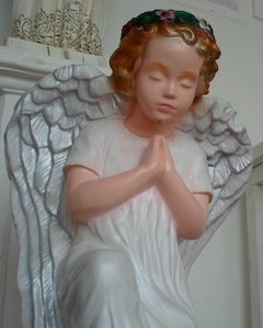 ange en prière